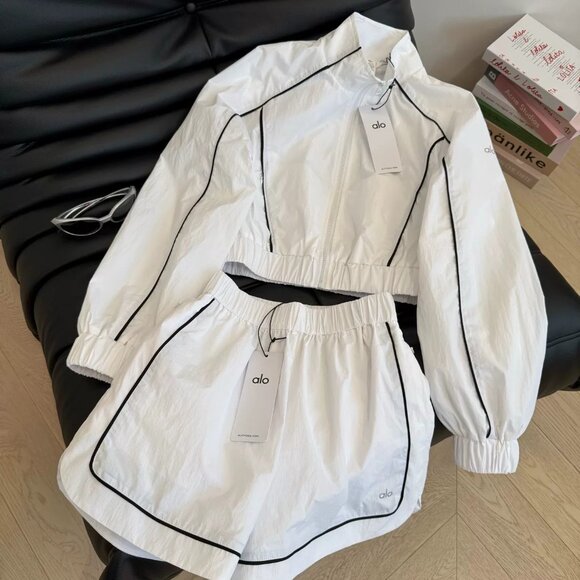 Auth Alo Yoga Set Motivate Full-Zip Track Jacket And Motivate Track Short White - Picture 2 of 8